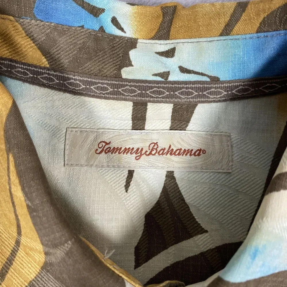 Tommy Bahama Short Sleeve Button Up Men's Medium Floral Print Silk Hawaiian Camp